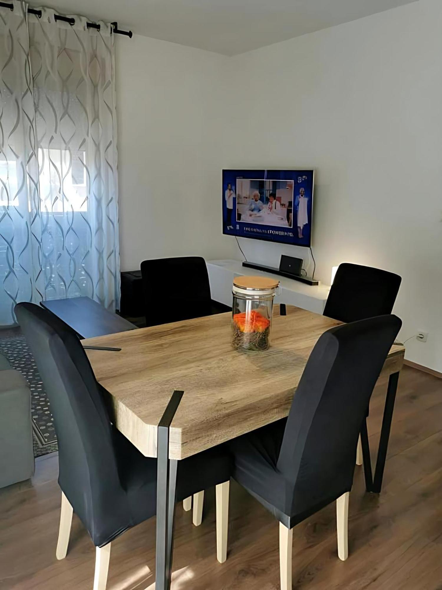 Gorizia Central Luxe Apartment 6 Posti Letto Bagian luar foto